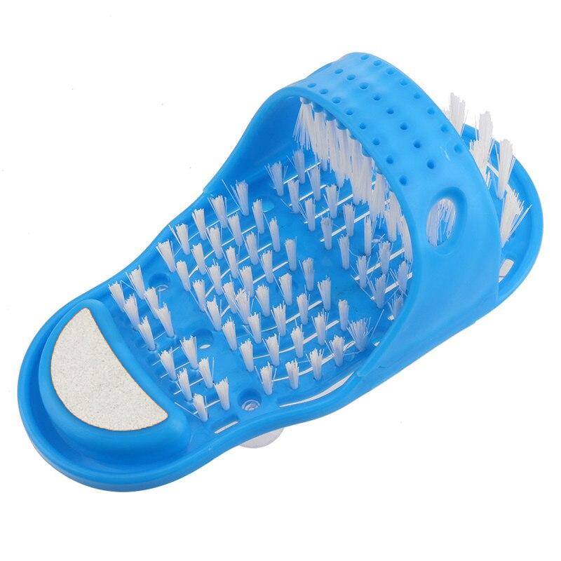 Easy-to-use foot exfoliator slipper, promotes soft skin and deep cleansing during your bath