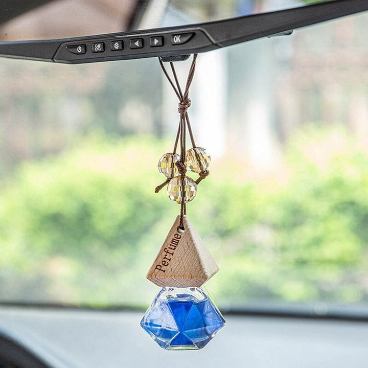 Compact car air freshener diffuser, easy to hang, stylish auto accessory for continuous car fragrance