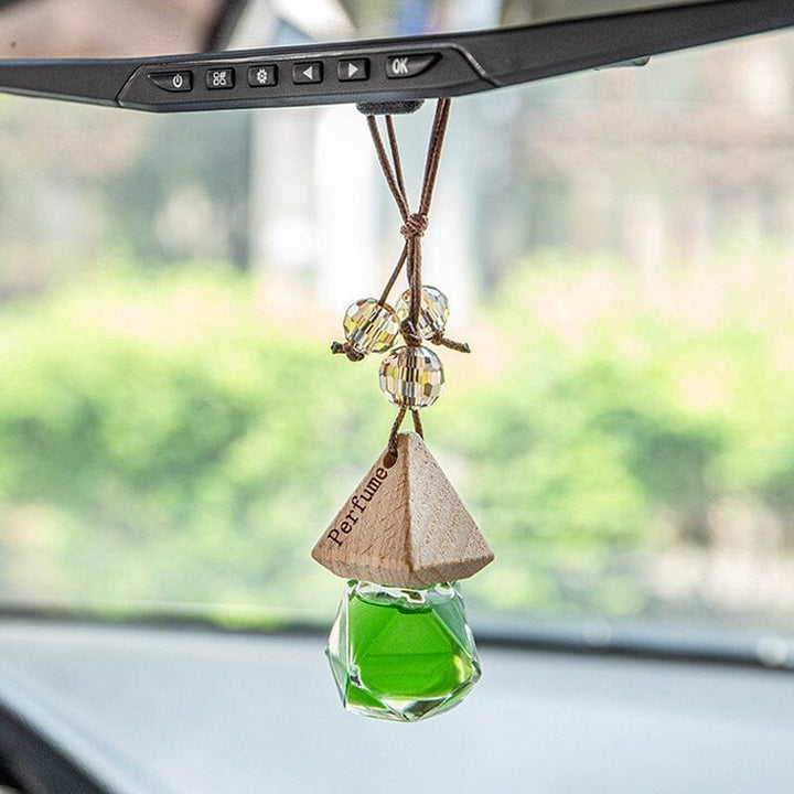 Hanging car scent diffuser, vial design for essential oils, practical and decorative auto accessory