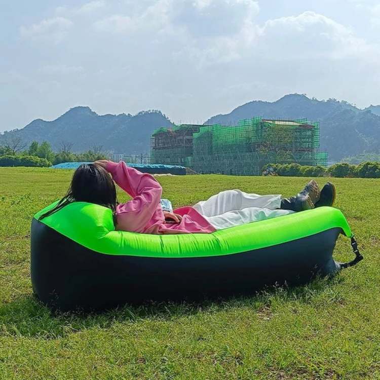 Enjoy outdoor relaxation on this unisex inflatable sofa. A no-pump portable bed for any adventure.