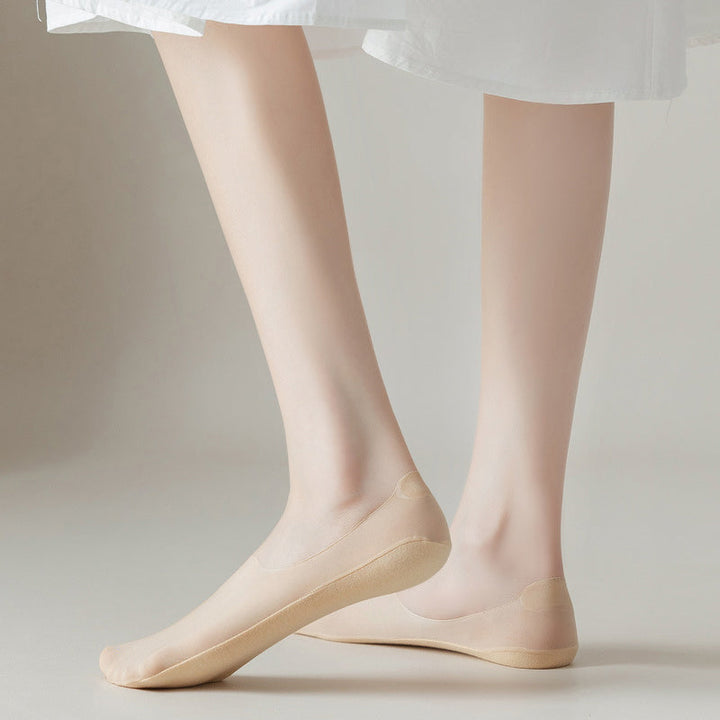 Unisex invisible socks, ideal for hot weather due to their breathable ice silk material