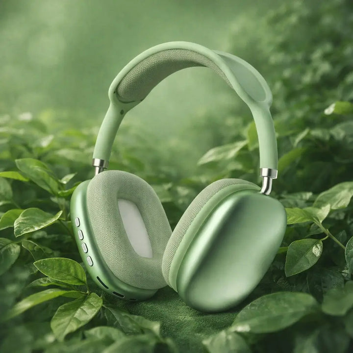 Unisex noise cancelling headphones, designed for superior sound isolation and wireless freedom.