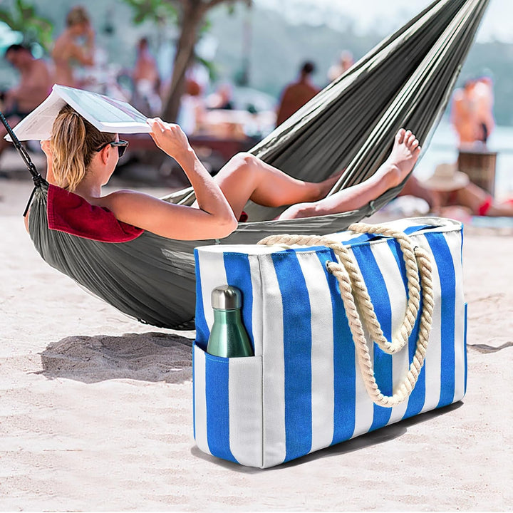 Sandproof travel bag, designed for stress-free beach and pool excursions.