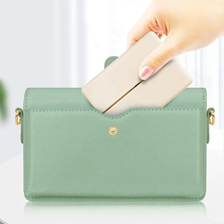 Healthy living essential: 7-compartment magnetic pill organizer, perfect for daily vitamin management