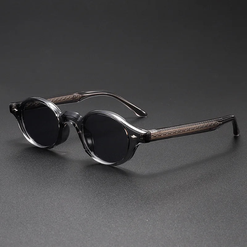 Leopard print retro round sunglasses, a trendy accessory for fashion-conscious men and women.