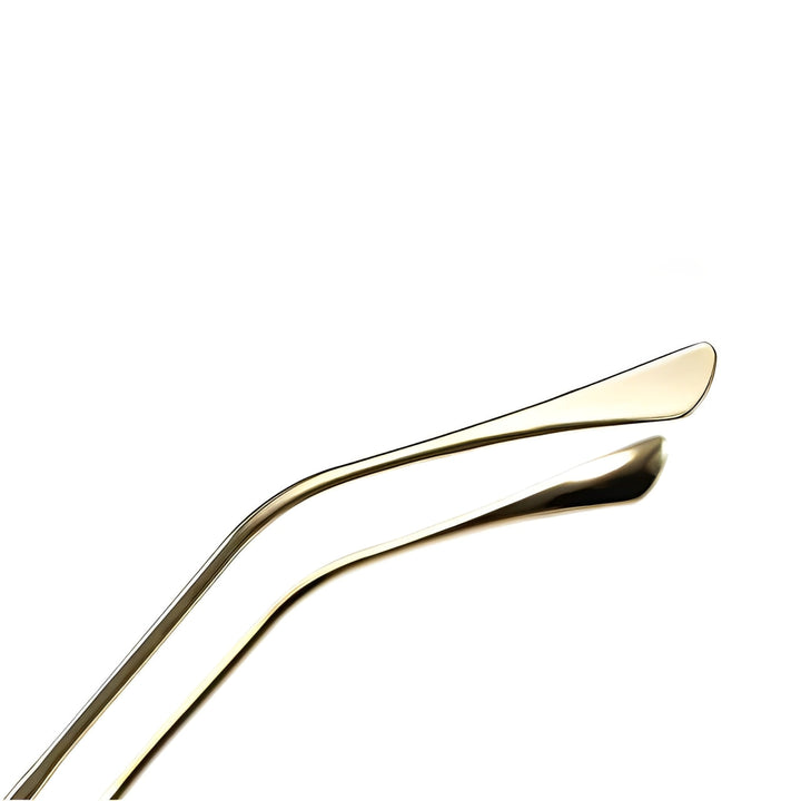 Lightweight unisex retro sunglasses with unique gradient lenses. Essential eyewear for UV400 protection & summer style.