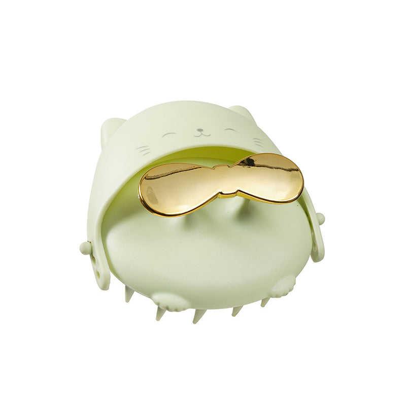 Unisex shower scalp massager, perfect for invigorating the scalp and removing product buildup.