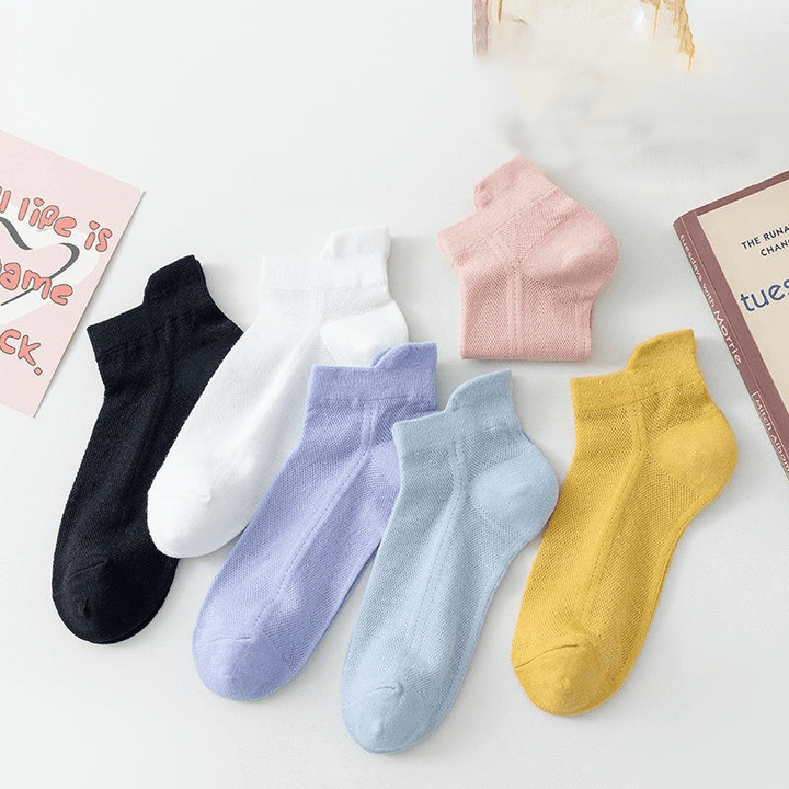 Breathable cotton blend Ultra-Thin Liner Socks, designed for invisible wear with non-slip grip.