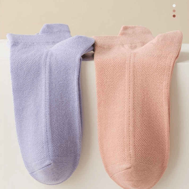 Soft, breathable Ultra-Thin No-Show Socks, perfect for a comfortable, invisible fit for all.