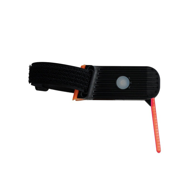 Unisex LED bike taillight, features tool-free installation and USB rechargeability