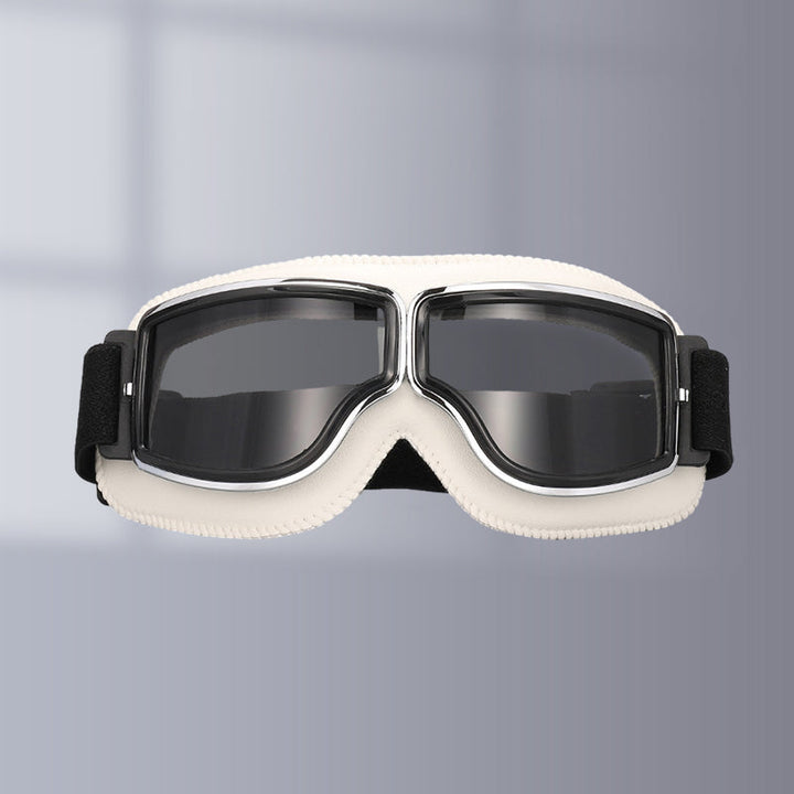 Retro motorcycle goggles with scratch-resistant lenses, ensuring premium quality.