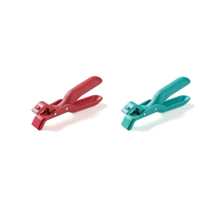 Safe cooking anti-scald bowl holder, universal clip for kitchen tasks, prevents burns