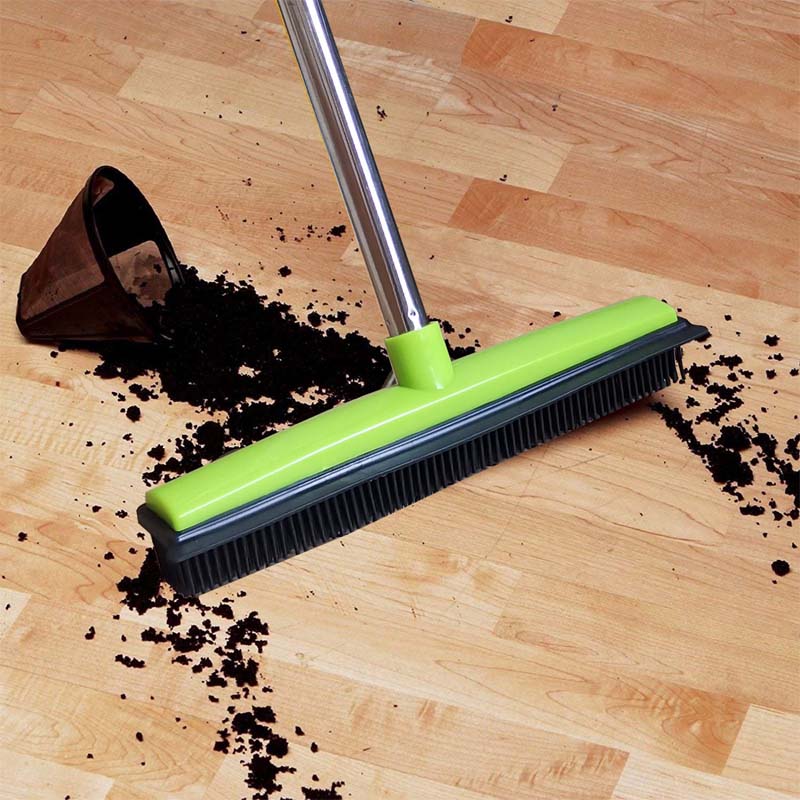 Detail photo of the durable, washable silicone head of the pet hair remover broom for long-term use