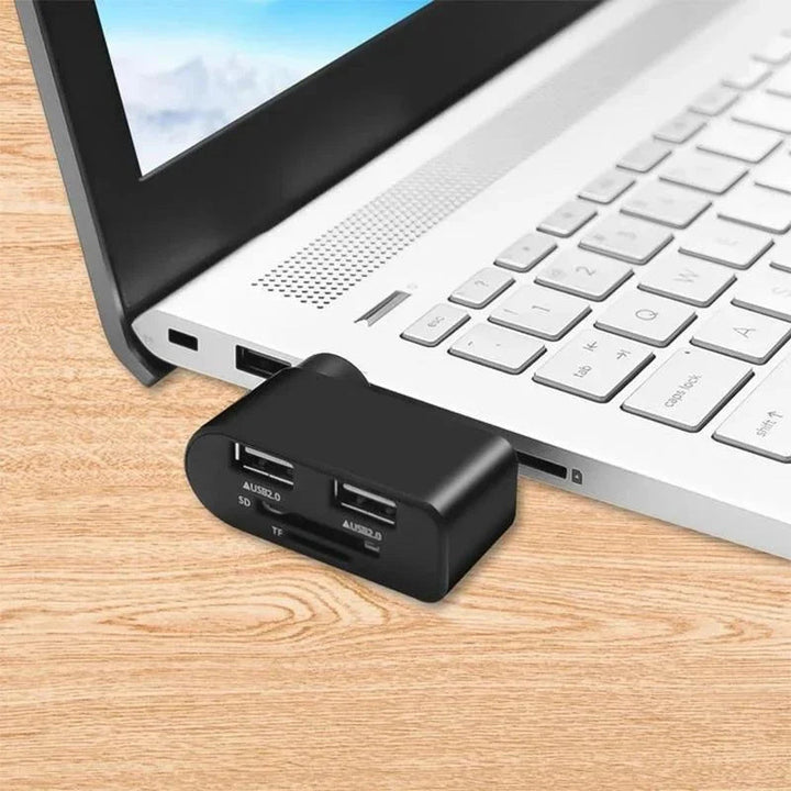 Efficient USB 2.0 4-port rotatable hub, a versatile laptop accessory for data transfer