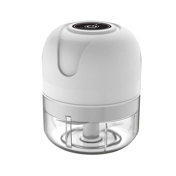 On-the-go USB rechargeable food mincer, perfect for travelers and busy home cooks. Portable.