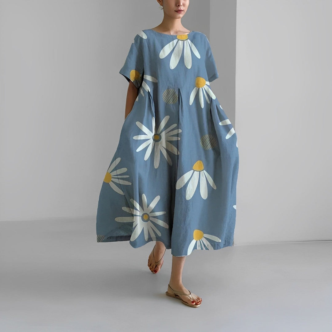 Comfortable women's vibrant floral maxi dress, an easy-to-wear piece for any season.
