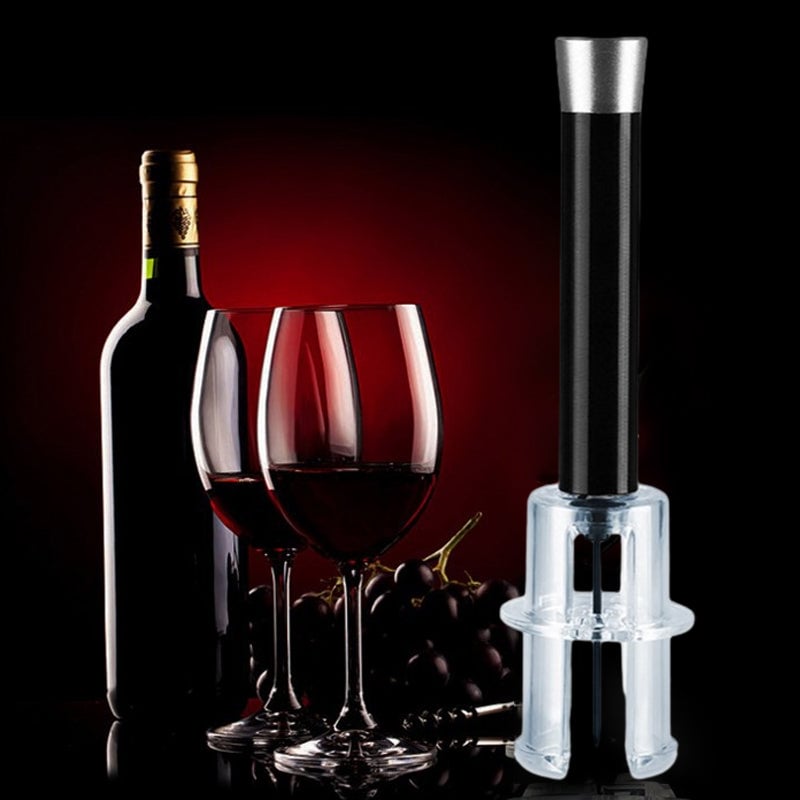 Wino On The Go wine accessories: opener, foil cutter, pourer, all neatly arranged