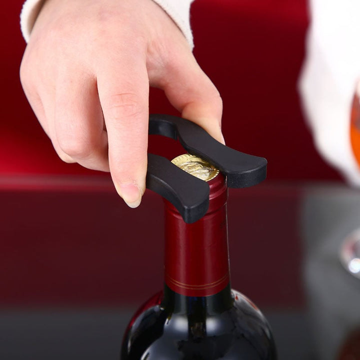 Detailed view of Wino On The Go cork remover pump, ergonomic design for effortless opening