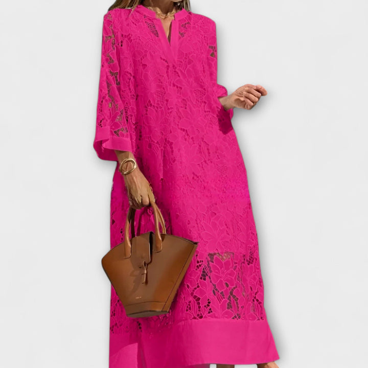 Comfortable women's abstract print dress. Versatile short sleeve style, elegant for any summer occasion.