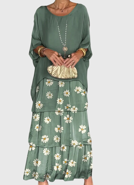 Casual abstract print tiered maxi dress, women's flowy summer style, effortless elegance.