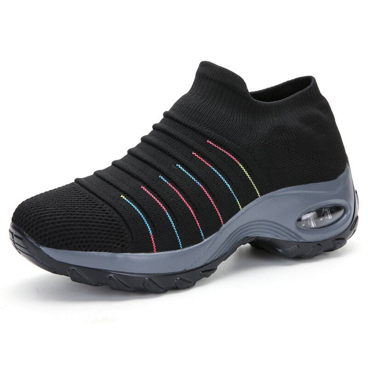 Supportive walking shoes for women, featuring arch support for prolonged comfort during activities.