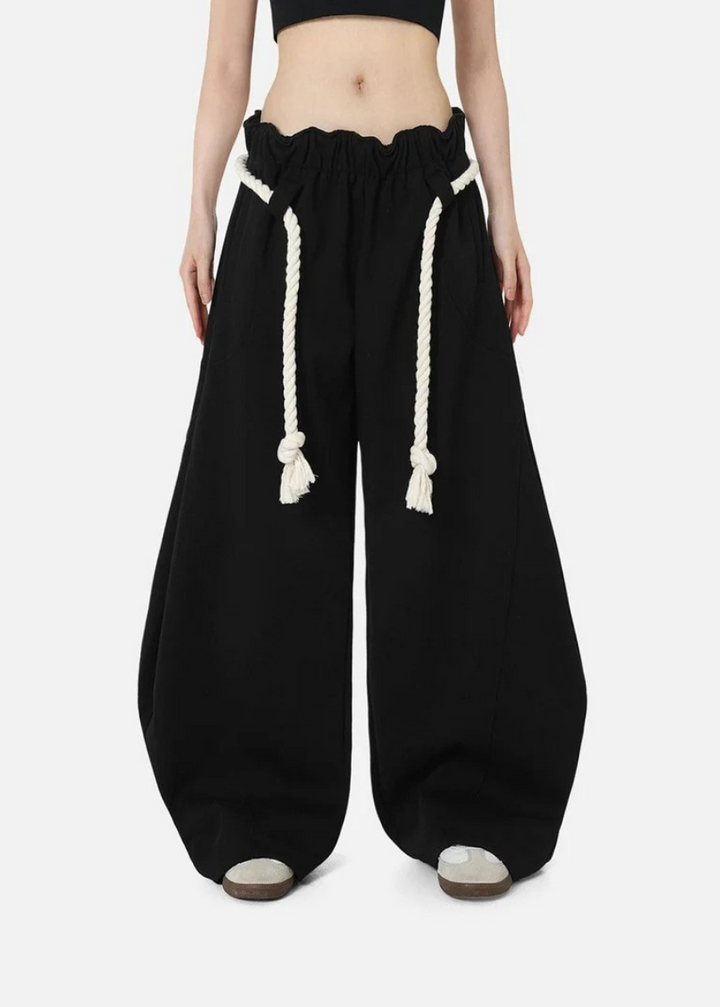 Stylish women's barrel leg baggy sweatpants, perfect for loungewear, casual outings, or streetwear.