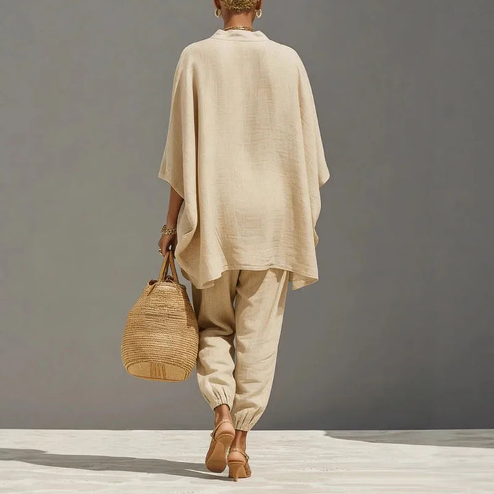 Comfortable women's matching set with batwing sleeves and tapered pants, ideal for lounging.