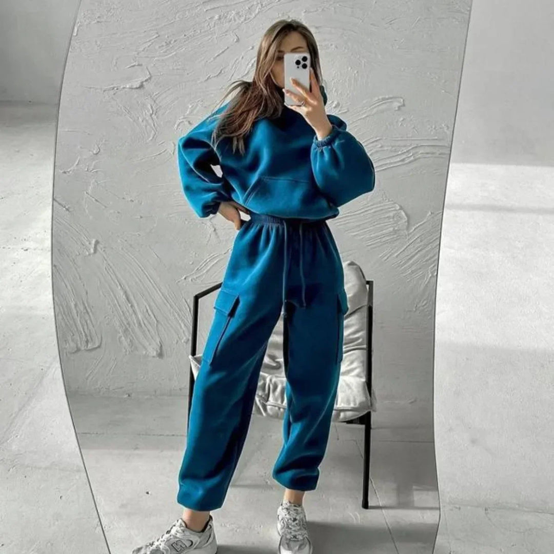 Women's black cargo pocket hoodie and joggers set, comfortable loungewear