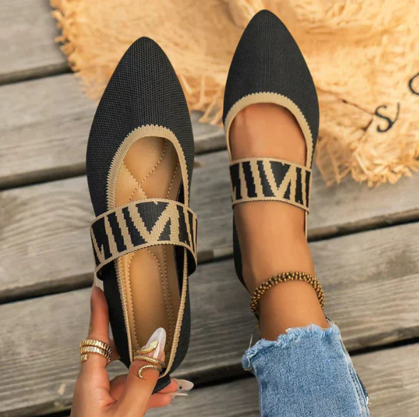 Women's black pointed toe ballet flats, classic and comfortable for everyday wear