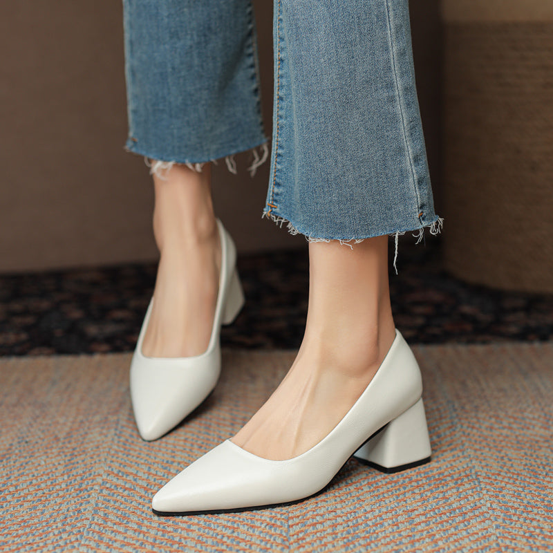 Versatile women's block heel pumps with pointed toe. Non-slip sole, perfect for office, events, and everyday comfort.
