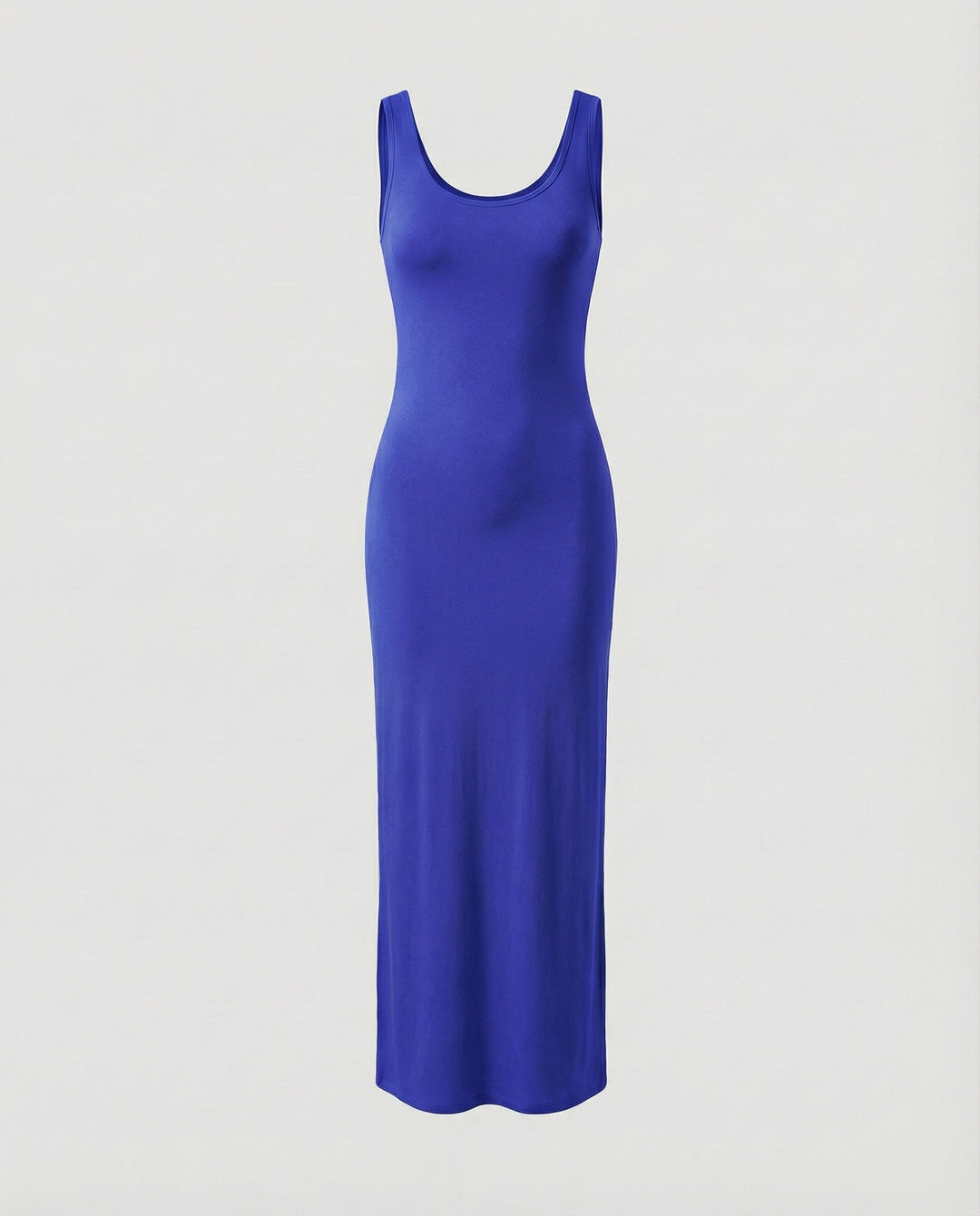 Black women's scoop neck sleeveless bodycon maxi dress, figure-flattering & chic for versatile styling.