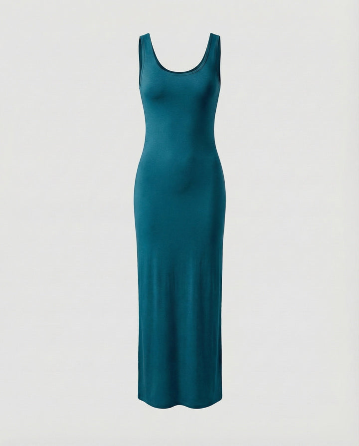 Everyday chic women's scoop neck sleeveless bodycon maxi dress, comfortable and versatile for modern style.