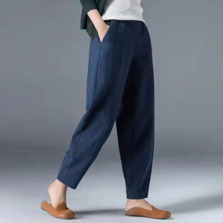 Women's breezy summer trousers in a relaxed fit, perfect for comfortable everyday style and leisurewear.