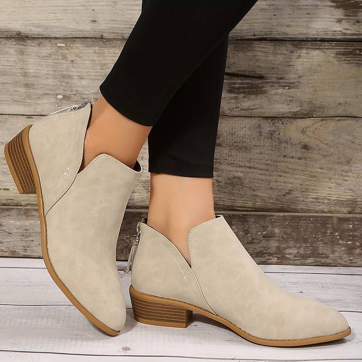 Comfortable women's ankle boots with low heel, ideal for easy slip-on wear