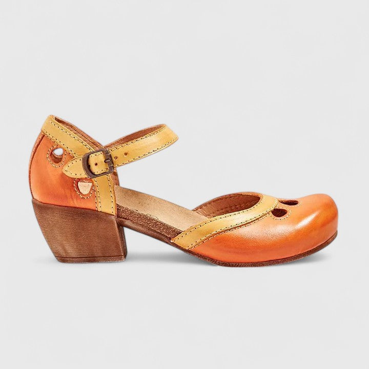 Women's casual open-toe walking sandals. Breathable & comfortable summer footwear for outdoor activities.