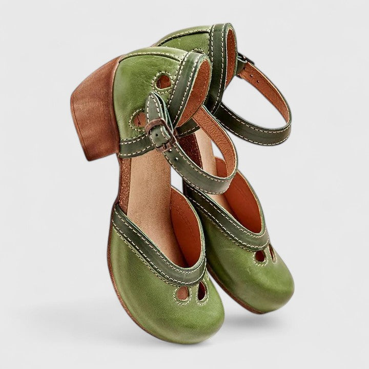 Breathable open-toe walking sandals for women. Casual summer footwear offering comfort for outdoor wear.