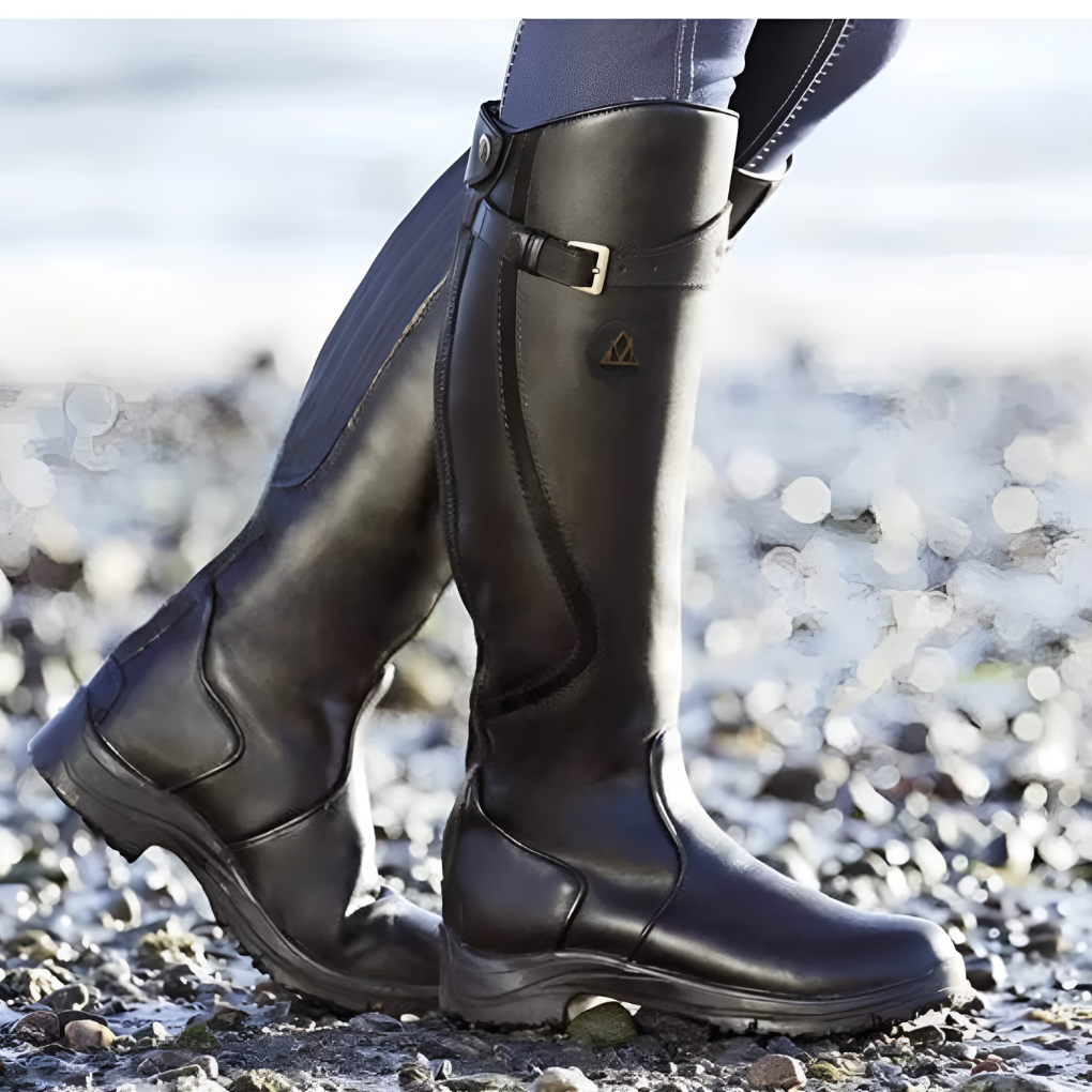 Women's cozy waterproof boots, designed for comfort & all-weather protection in fall and winter.