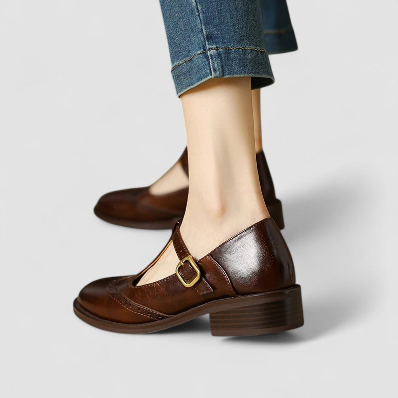 Women's comfortable Mary Janes in black, featuring a classic buckle strap, great for walking