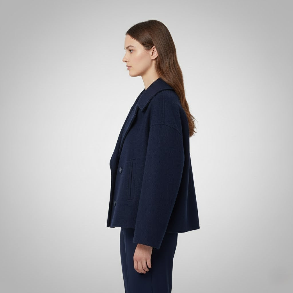 Double-breasted women's cropped jacket, elegant and versatile, a must-have fashion item.