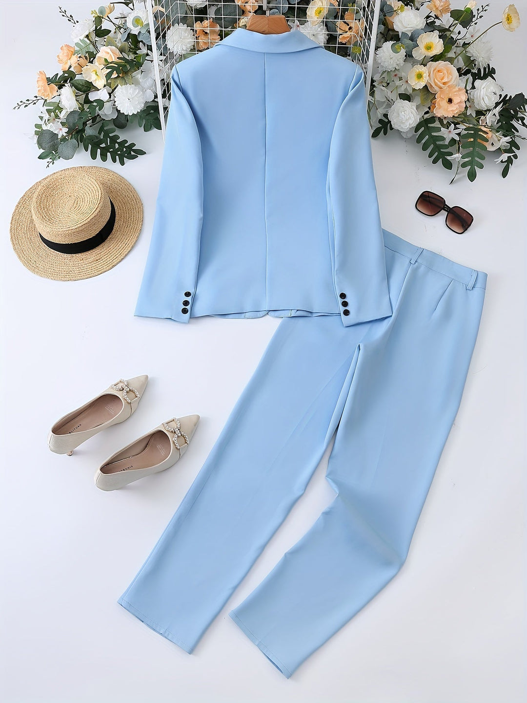Sophisticated women's tailored blazer & pant set, ideal for professional wear, office fashion & smart casual.