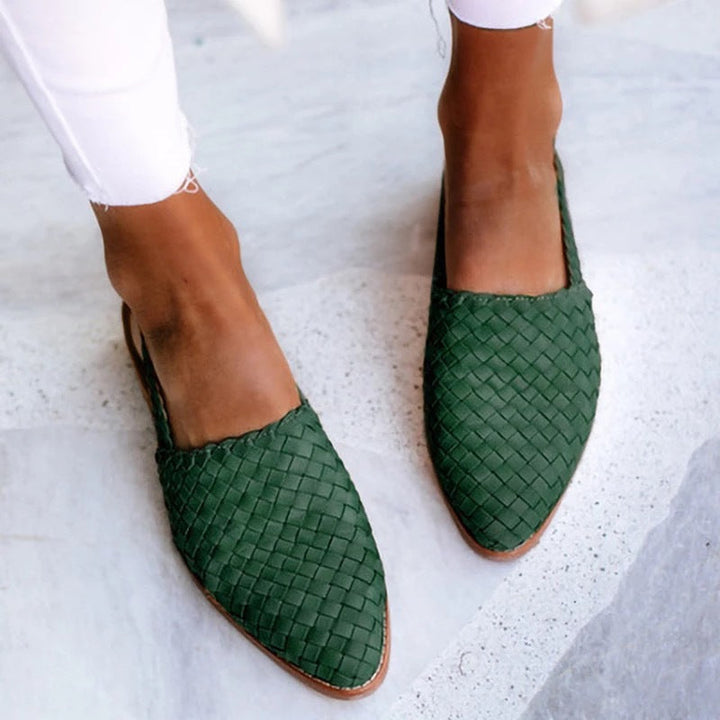 Simple elegant women's closed toe flat mules, easy slip-on backless shoes for a polished look.