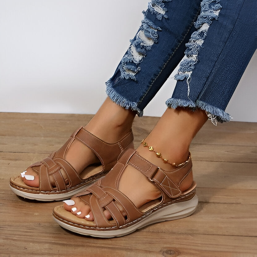 Orthopedic women's sandals, ultimate comfort with strong arch & foot support.