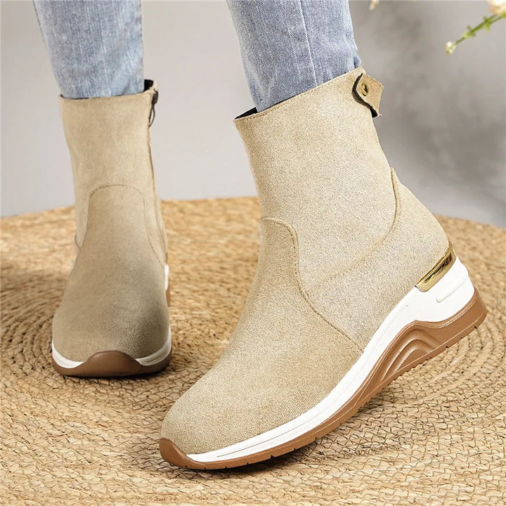 Orthopedic women's comfortable ankle boots, designed with shock-absorbing technology for active women.