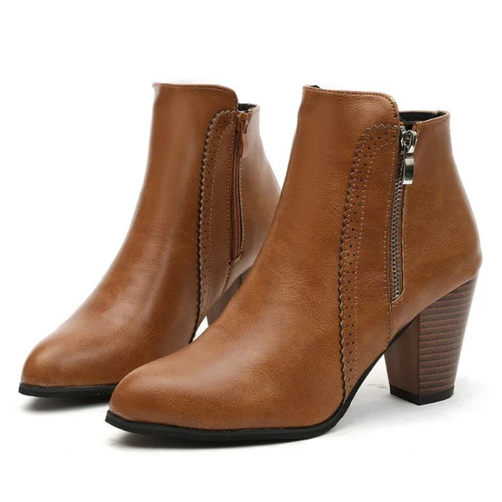 Comfort shoes: women's grey ankle boots with unique scalloped edge, perfect for orthopedic support and style.