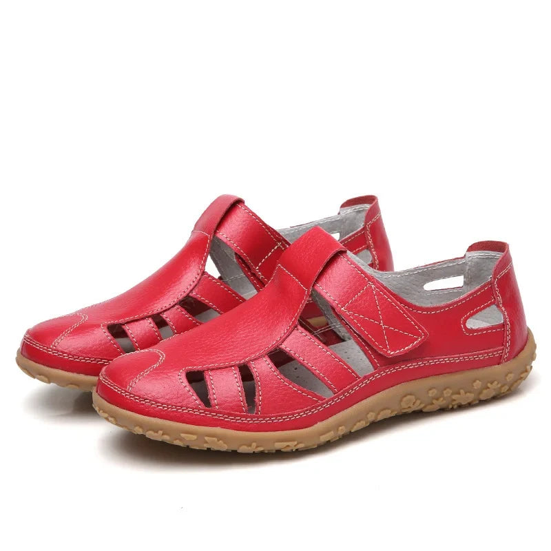 Casual women's footwear: comfortable sandals with excellent balance support for daily wear.