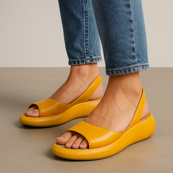 Women's comfortable casual slip-on flat sandals, perfect for everyday summer wear.