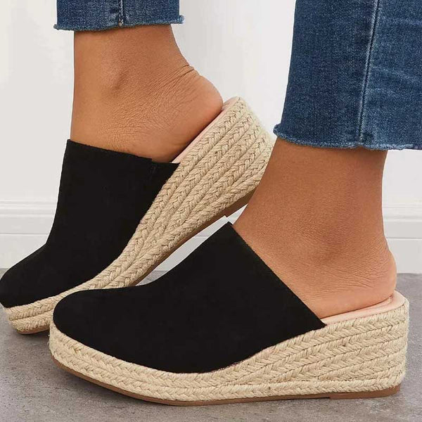 Easy slip-on women's sandals for ultimate comfort. Perfect flat sandals for everyday casual wear & summer adventures.