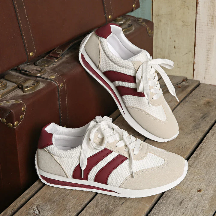 Casual women's low-top lace-up sneakers with ultimate comfort, perfect for everyday style.