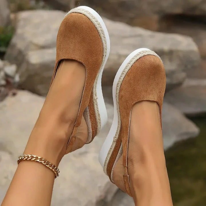 Casual women's orthopedic sandals with arch support, offering ultimate comfort for summer and daily wear.