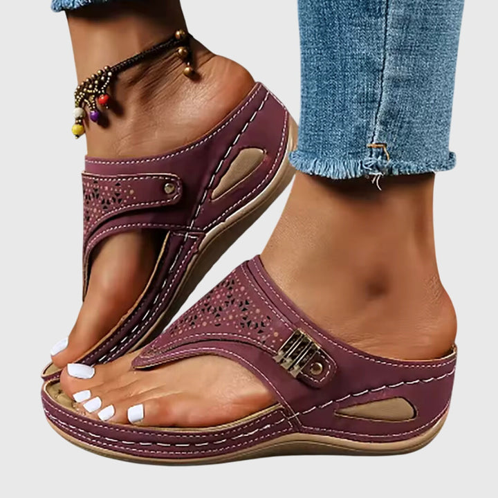 Stylish women's summer platform sandals with an ankle strap, ensuring comfort and chic appeal.